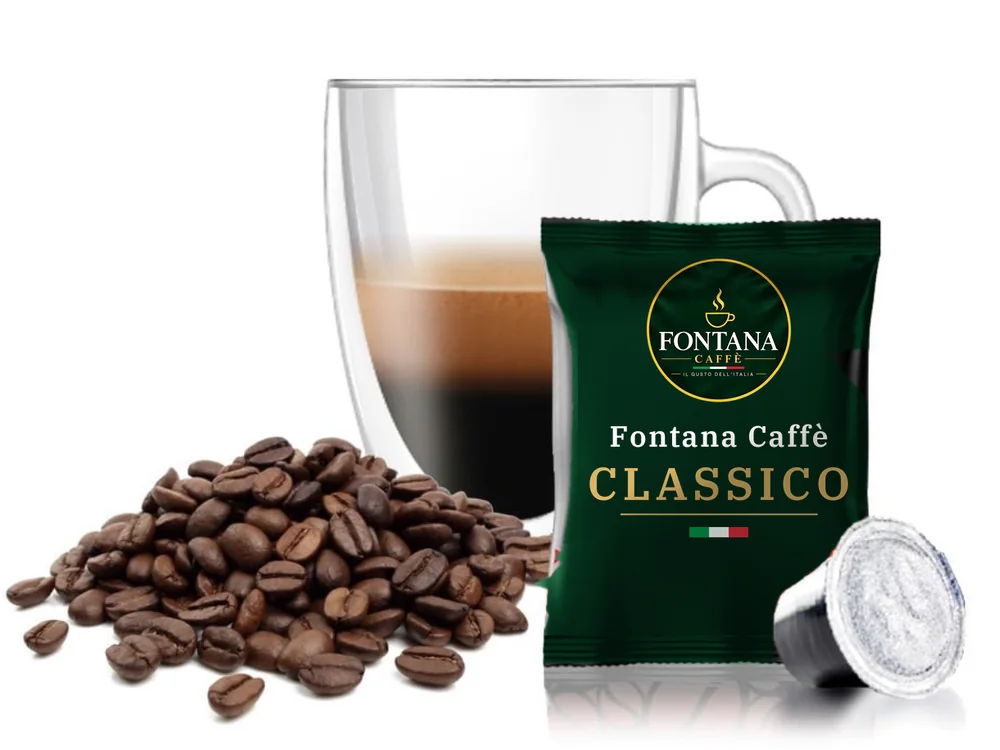 Capsulă compatibilă Nespresso® cu un plic Fontana Caffè Classico (verde), pahar de espresso și boabe de cafea